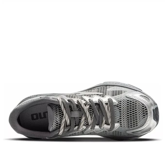 MIZUNO Racer S « Silver Grey »