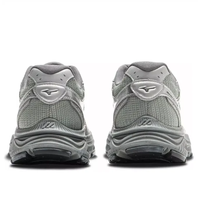 MIZUNO Racer S « Silver Grey »