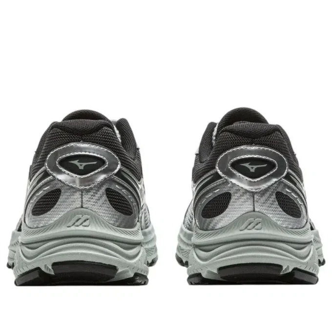 MIZUNO Racer V2 « Dark Sliver »