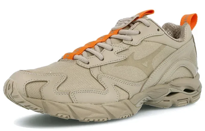 Mizuno x Beams Wave Rider 10 « Wood Ash »