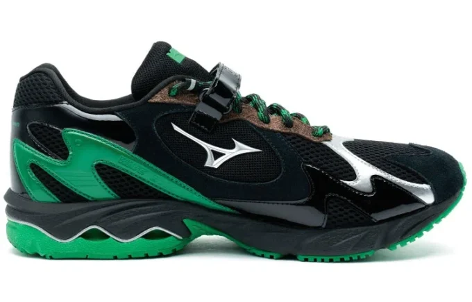 Mizuno x Randomevent Wave Rider 1 « Black Green Silver »