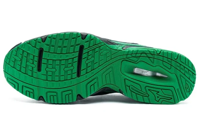 Mizuno x Randomevent Wave Rider 1 « Black Green Silver »