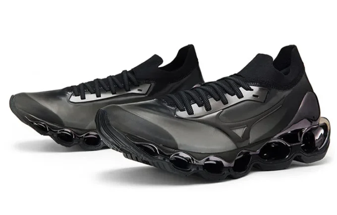 Mizuno x Sorayama Wave Prophecy « Black »