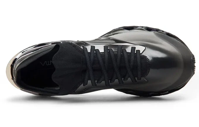 Mizuno x Sorayama Wave Prophecy « Black »