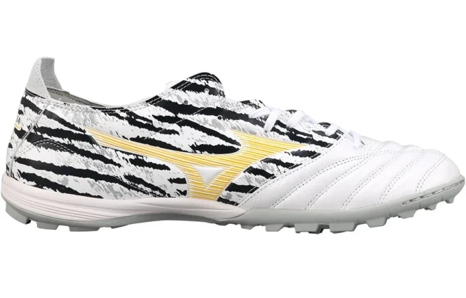 Morelia Neo 3 « White Black »
