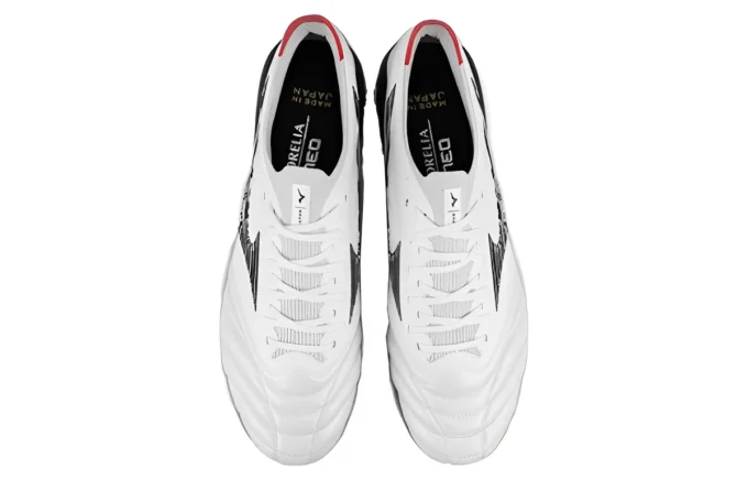 Morelia Neo III Japan « White Black Red »