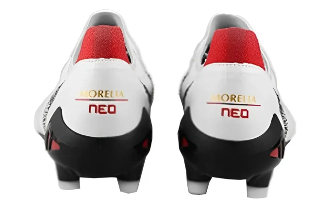Morelia Neo III Japan « White Black Red »