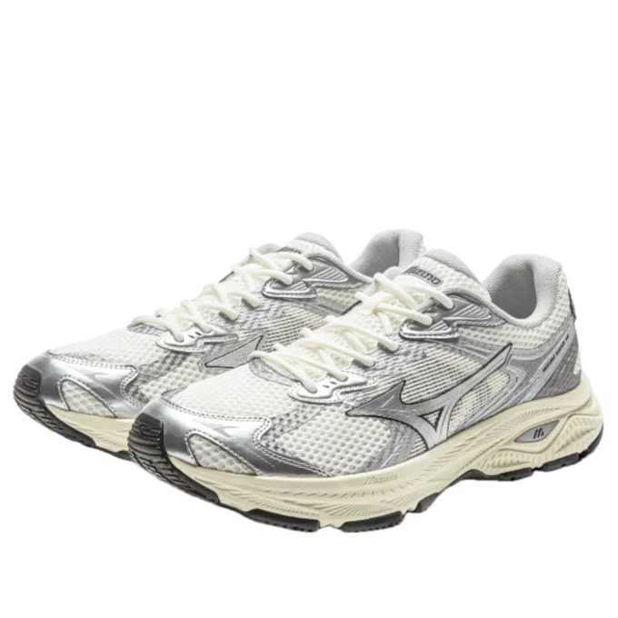 Racer V2 « Cream Silver »