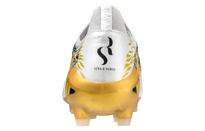 Sergio Ramos x Morelia Neo 3 Beta SR4 « Lion and Wolves »